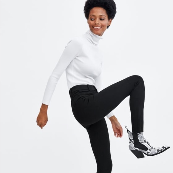 ✨ZARA✨Snake Print Pointed Boots - Picture 2 of 11